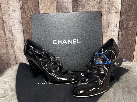 Shoes Luxury Designer By Chanel In Black, Size: 9.5 Online now