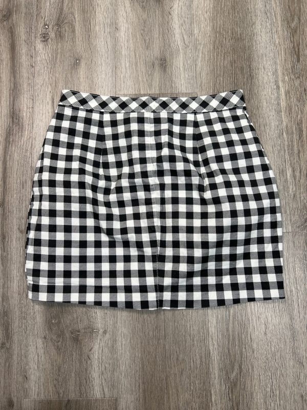 Skirt Mini & Short By Divided In Black & White, Size: M on Sale