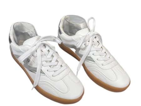 Shoes Athletic By Madden Girl In White, Size: 8.5 Online Hot Sale